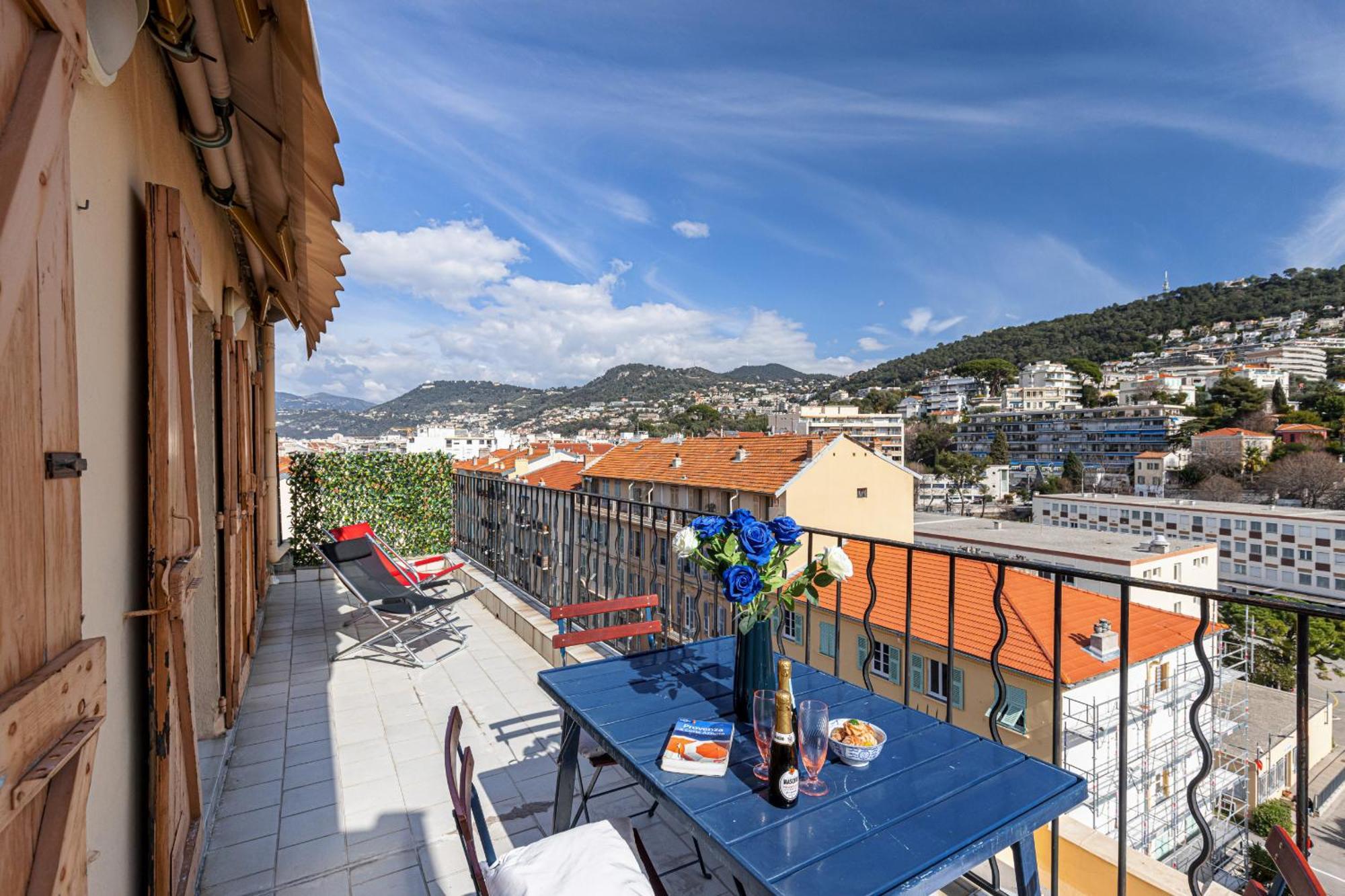 Extraordinary View On Port And Castle Hill - 1 Bdr & Parking Nizza